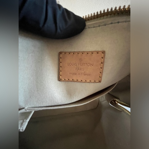 Louis Vuitton Alma patent leather bag - Picture 2 of 10